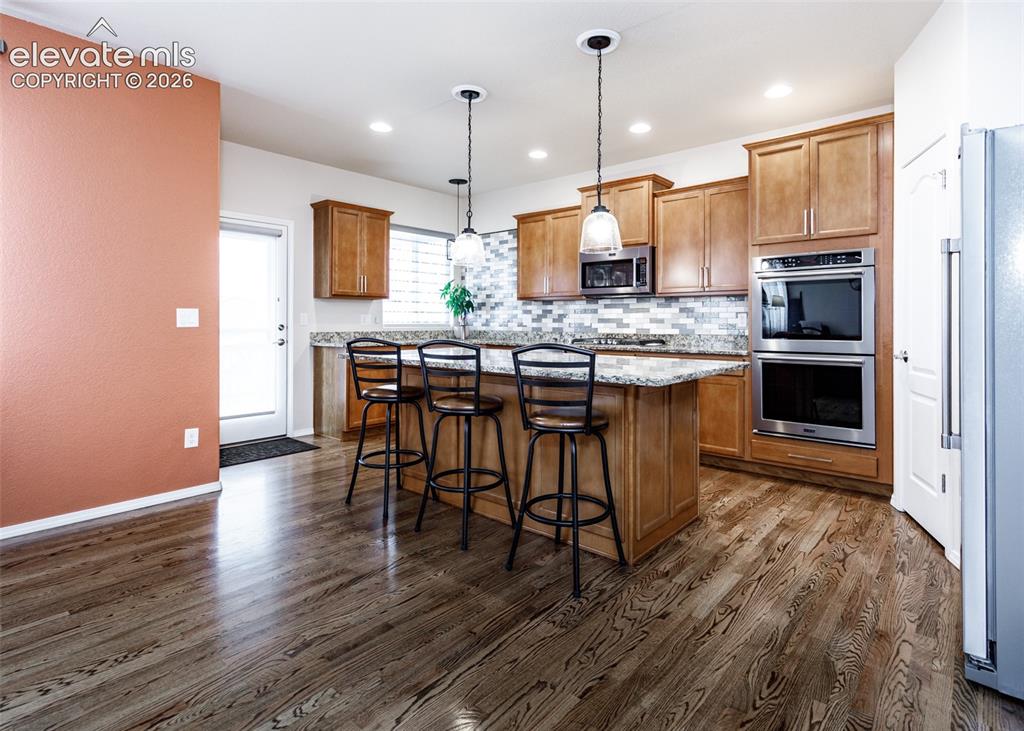 Image 11 of 50: Kitchen