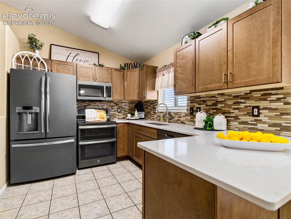 Image 11 of 34: Kitchen