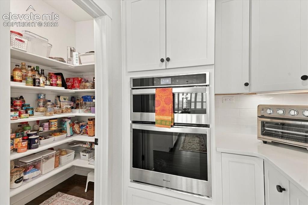 Image 8 of 50: Pantry