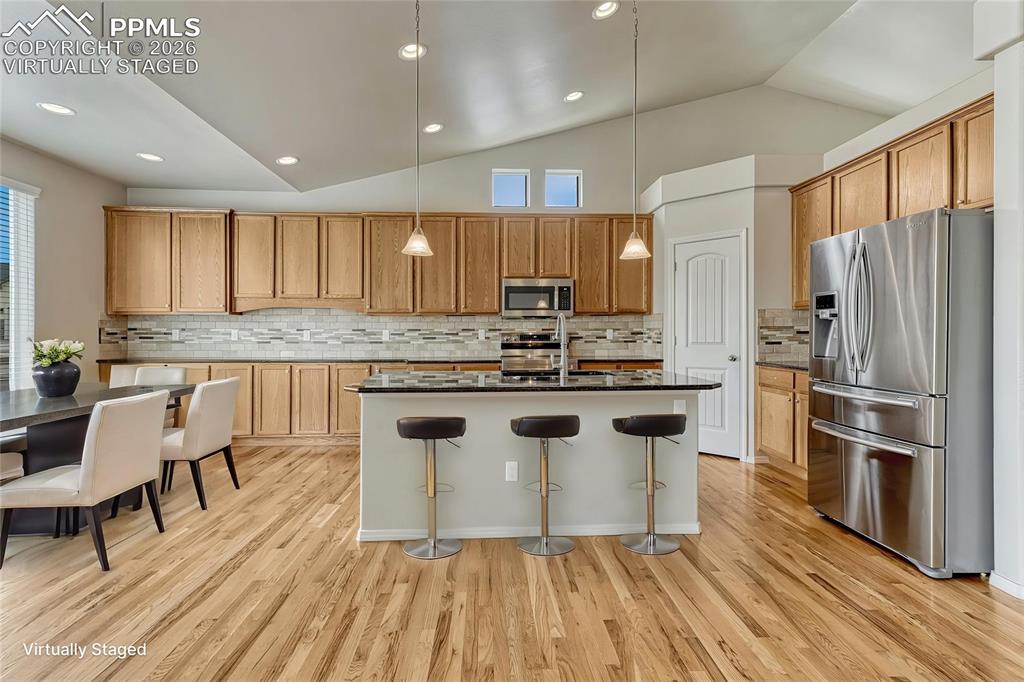 Image 11 of 38: Virtually Staged