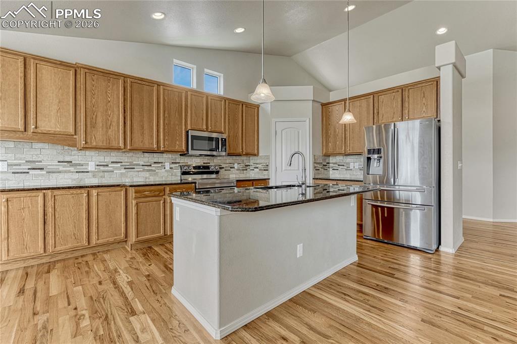 Image 12 of 38: Kitchen