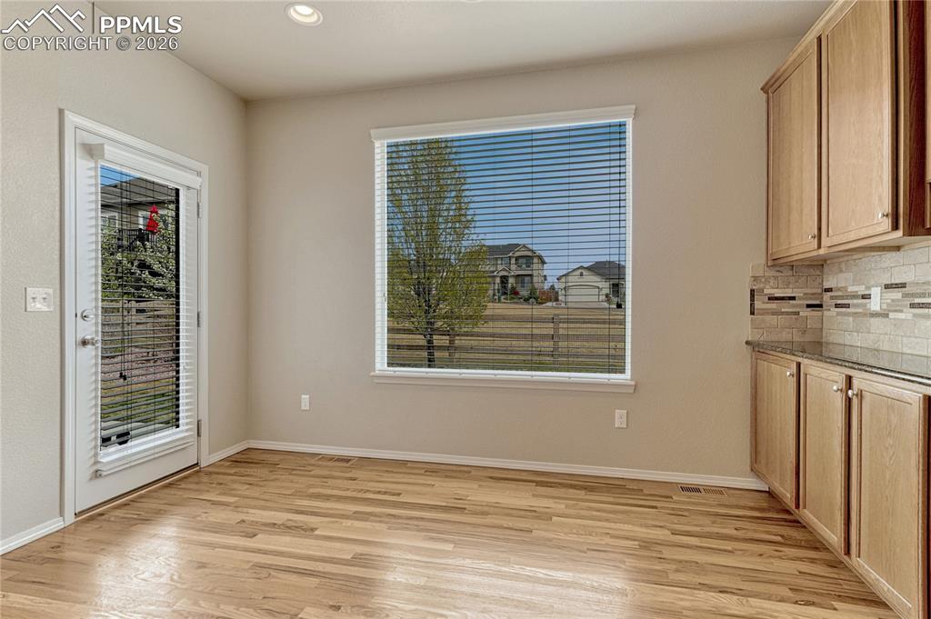 Image 15 of 38: Dining Area