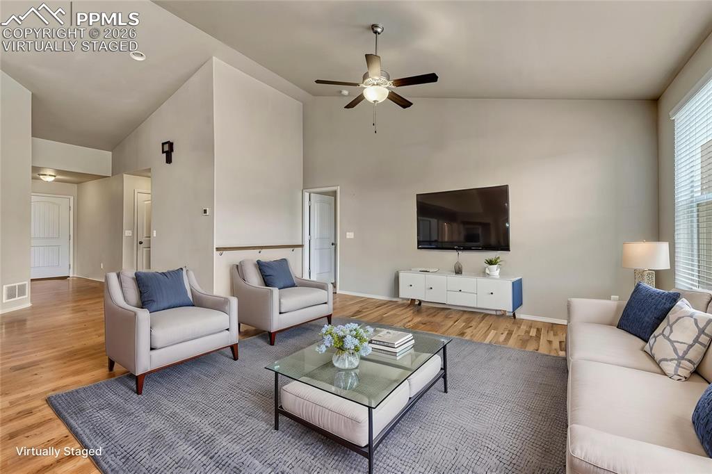 Image 7 of 38: Virtually Staged