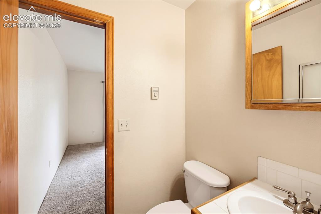 Image 15 of 43: Bathroom