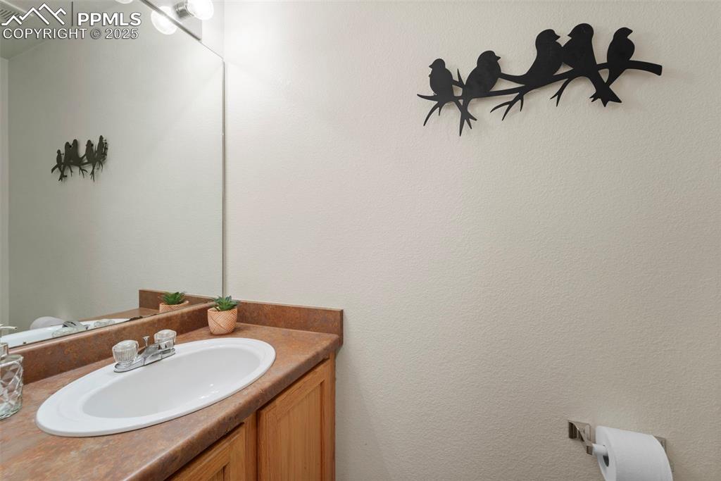 Image 11 of 46: Bathroom