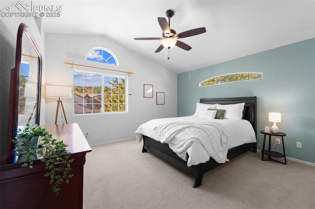 Image 14 of 46: Bedroom