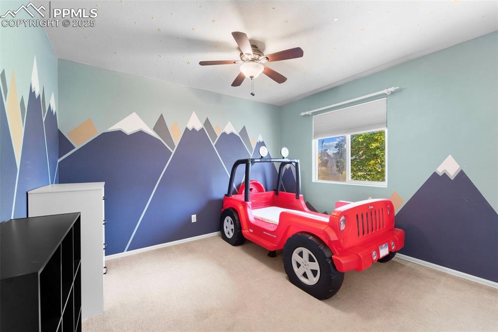 Image 18 of 46: Bedroom