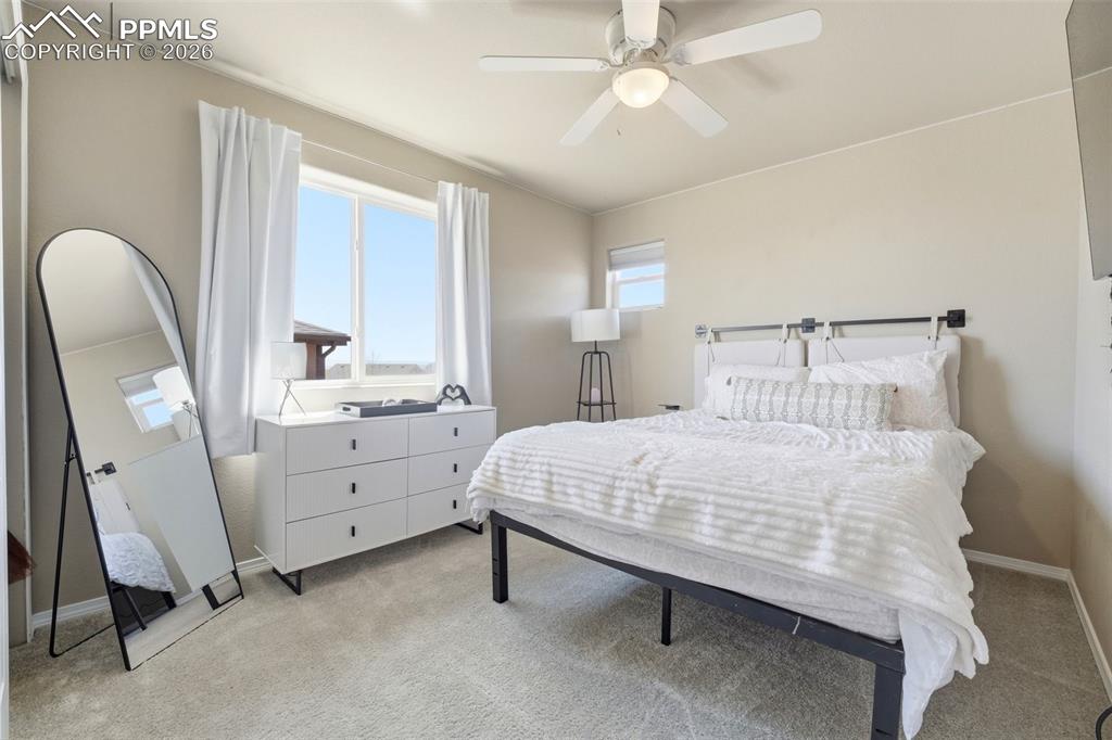 Image 28 of 46: Bedroom