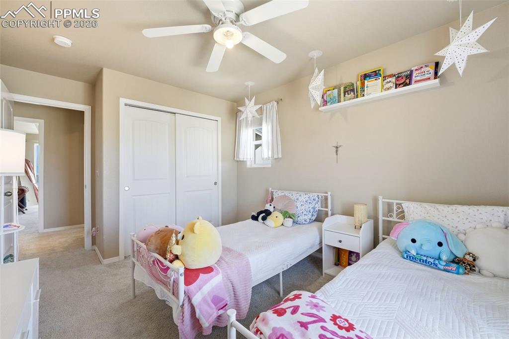 Image 32 of 46: Bedroom