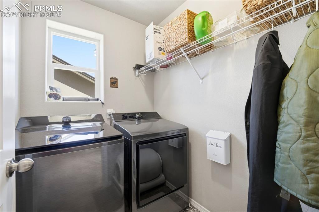 Image 33 of 46: Laundry