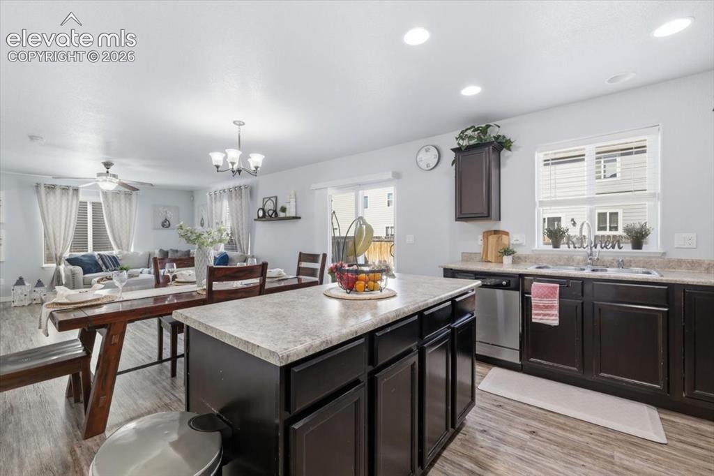 Image 18 of 44: Kitchen