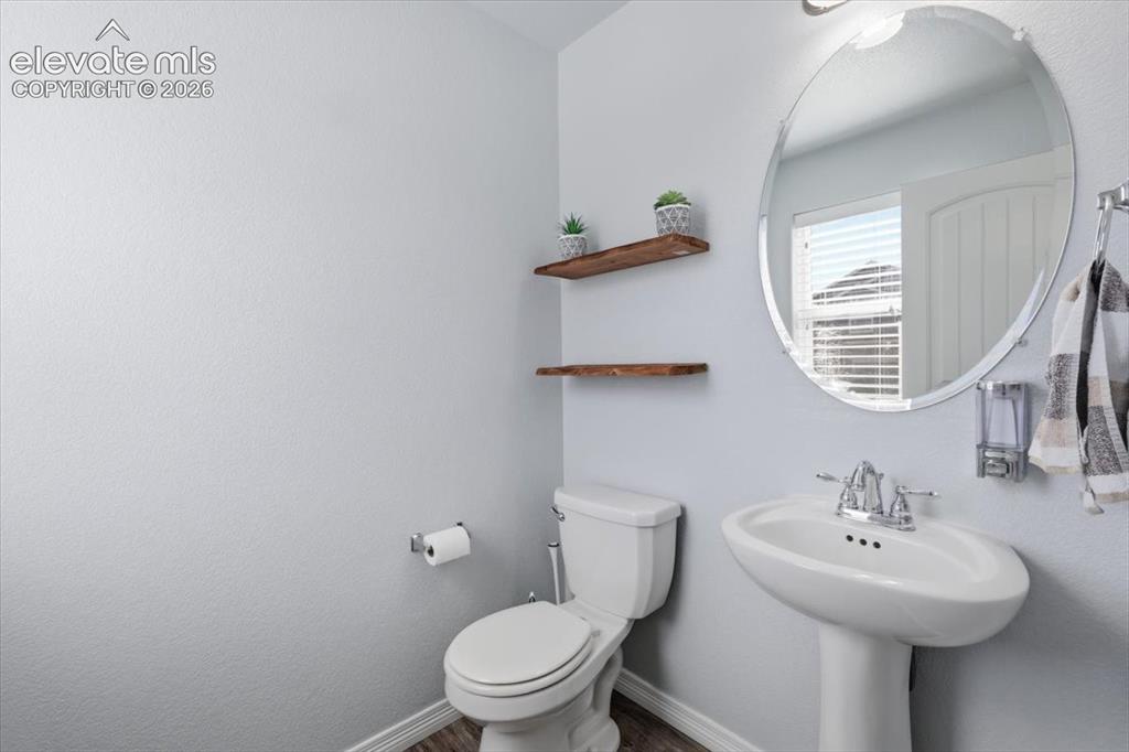 Image 6 of 44: Bathroom