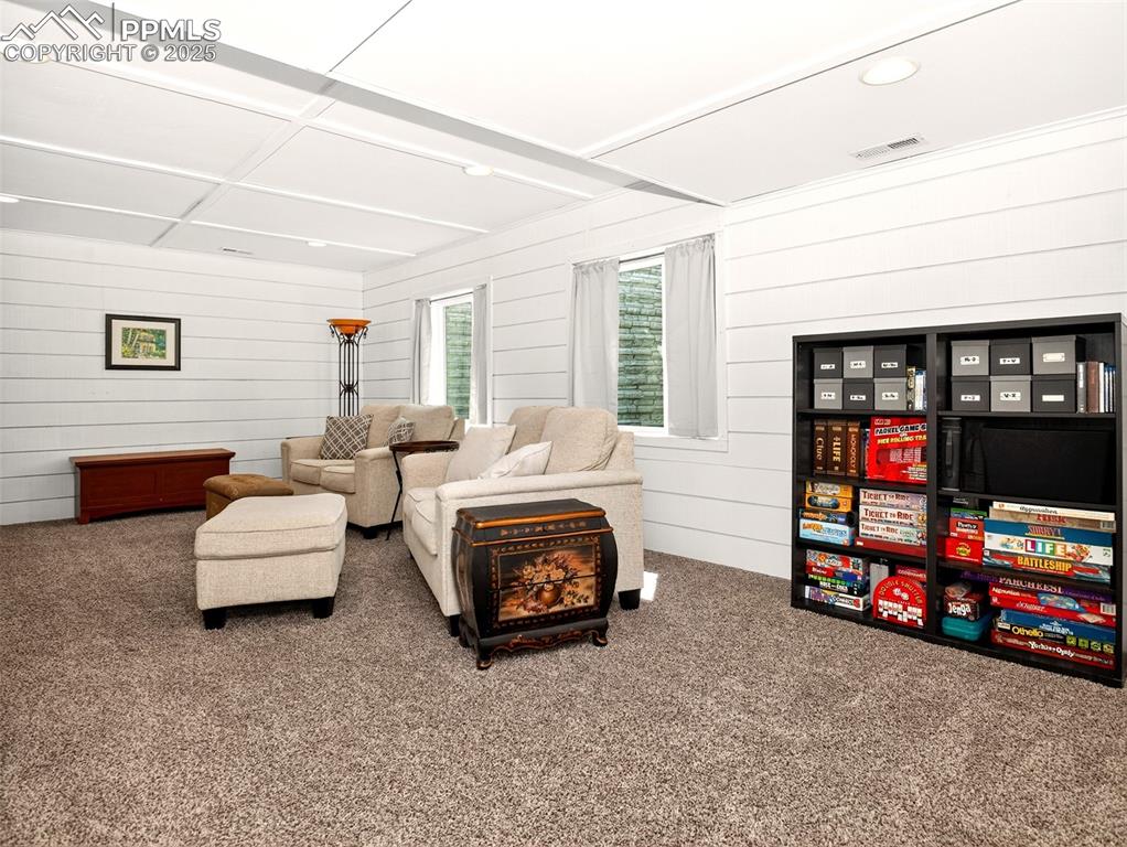 Image 33 of 48: Recreation Room
