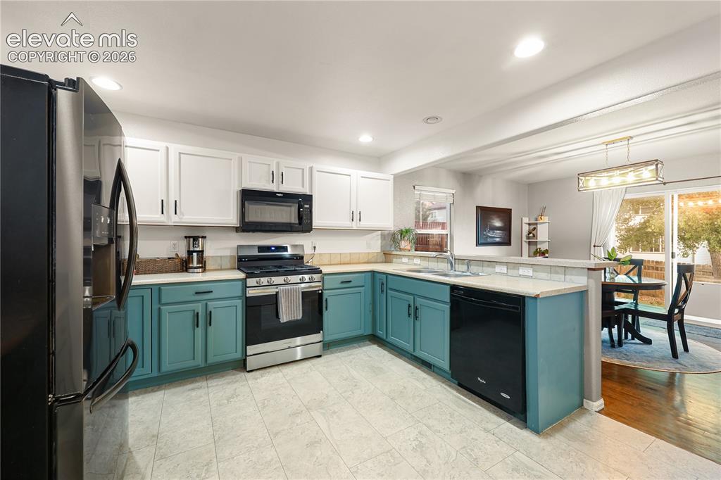 Image 10 of 36: Kitchen