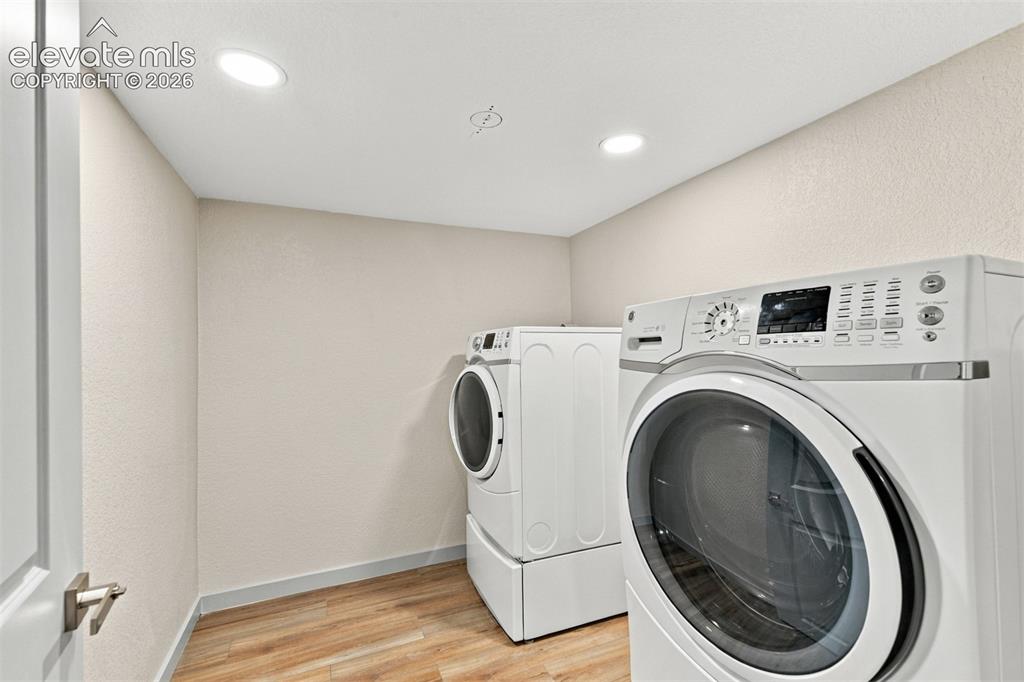 Image 34 of 40: Laundry