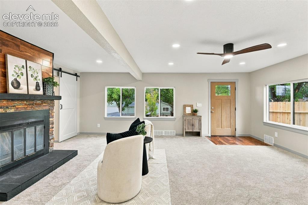 Image 8 of 40: Living Room