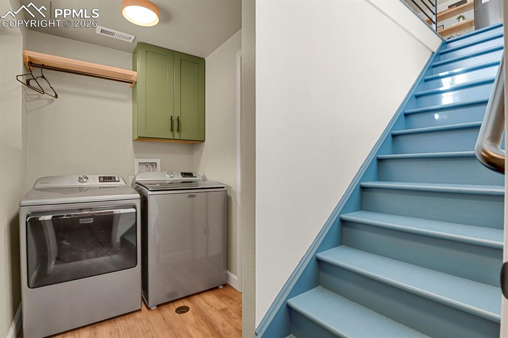 Image 24 of 32: Laundry