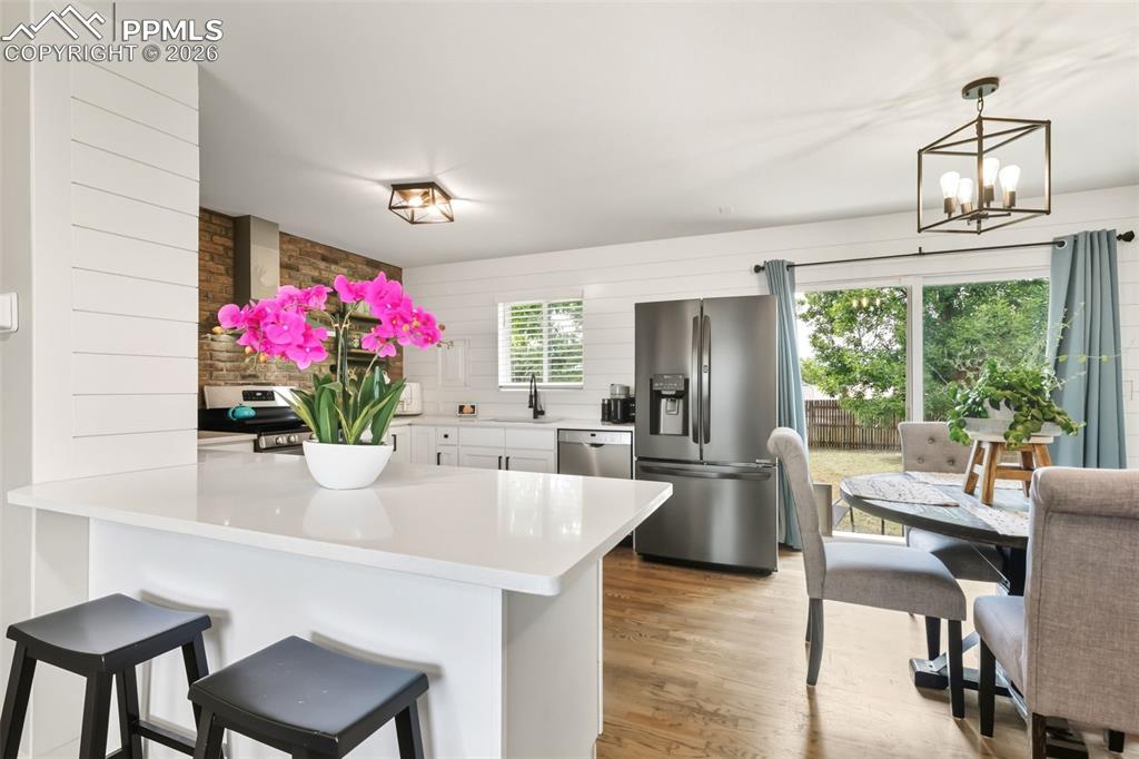 Image 11 of 35: Kitchen