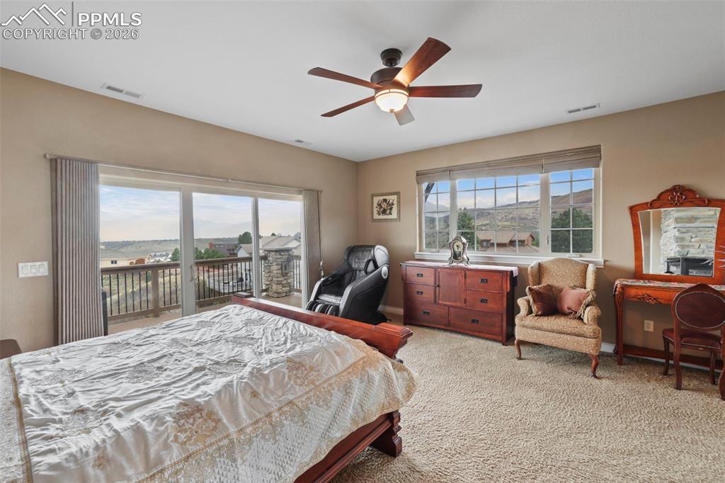 Image 15 of 49: Bedroom
