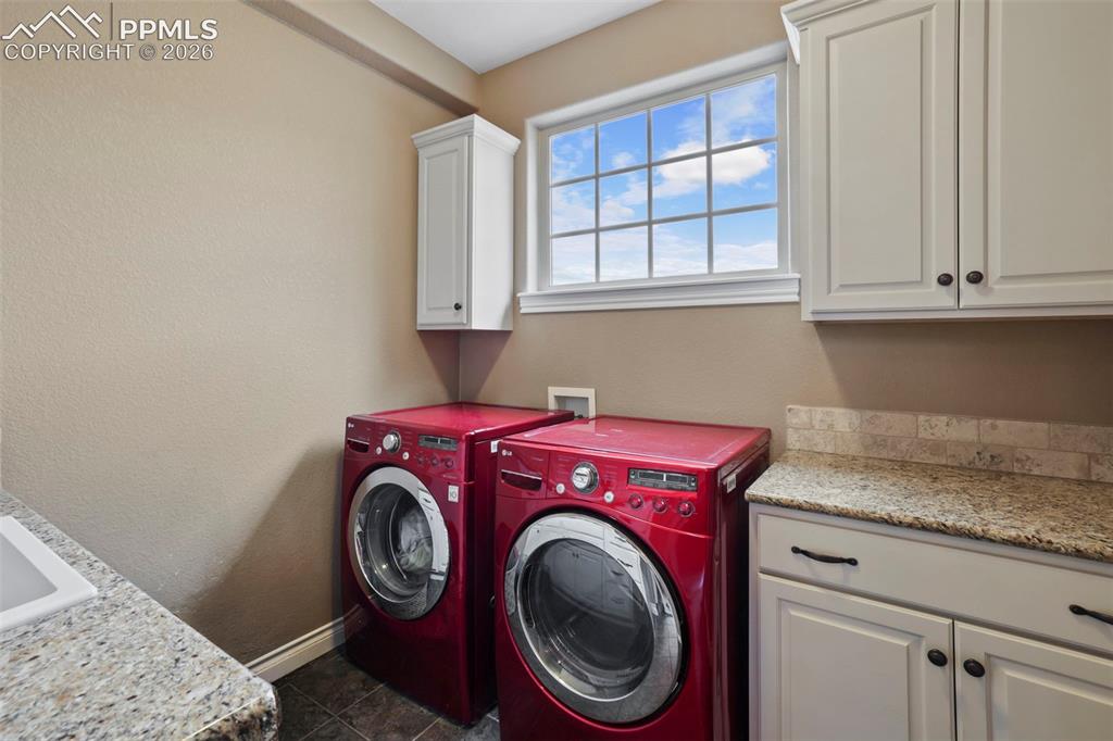 Image 19 of 49: Laundry