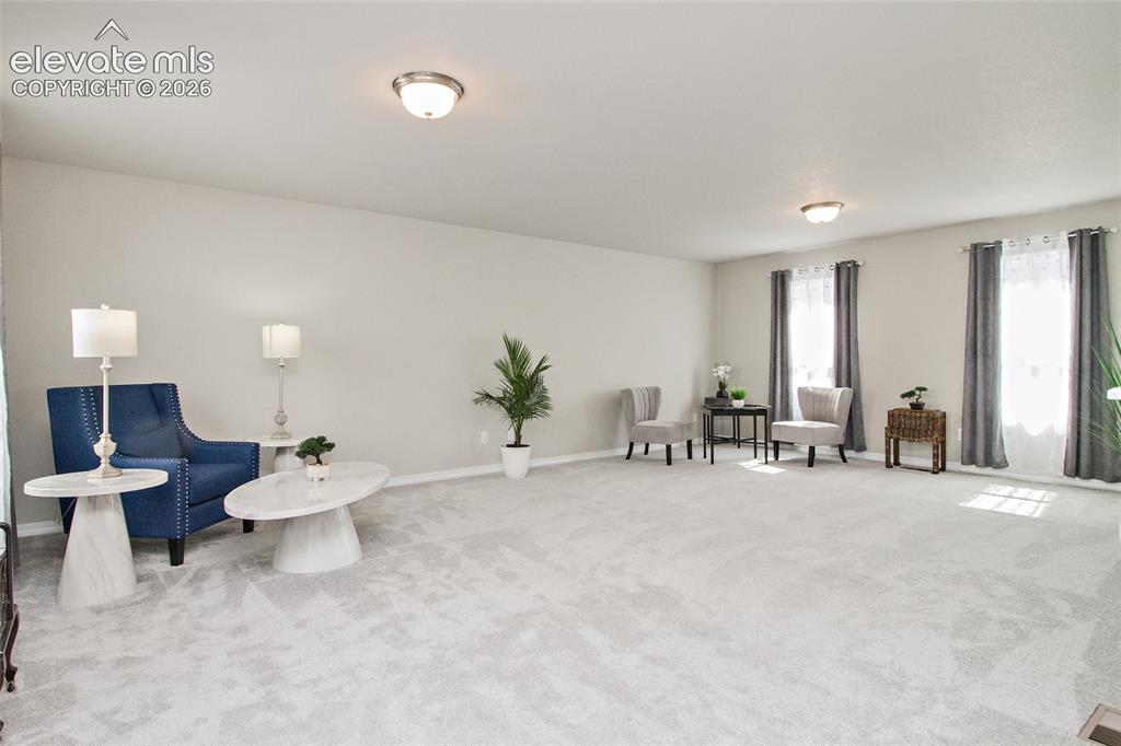 Image 11 of 23: Loft