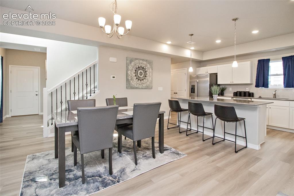 Image 5 of 23: Dining Area