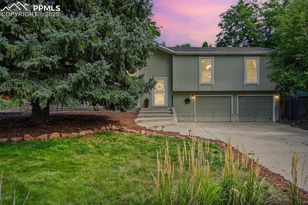 Image 32 of 36: Front of Structure