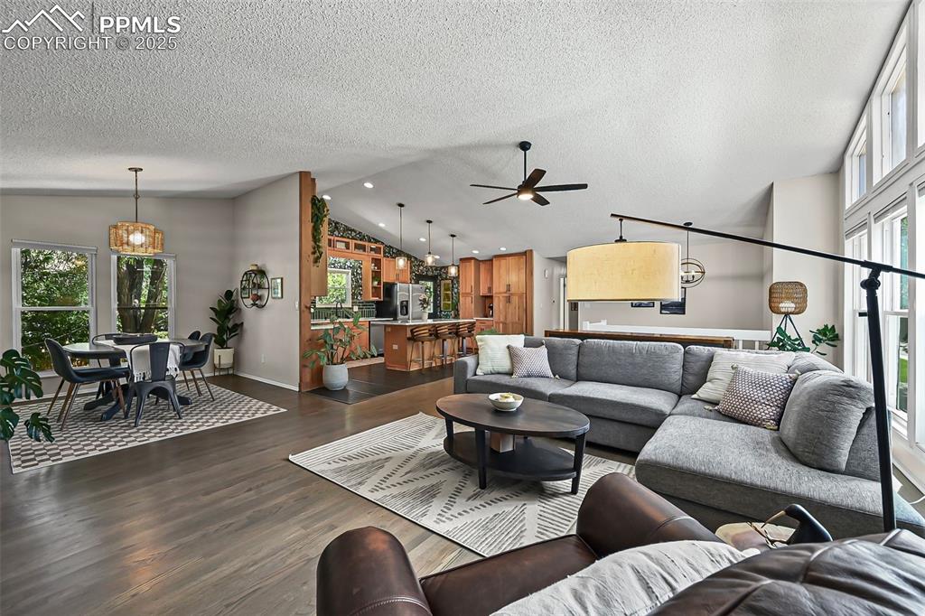 Image 6 of 36: Living Room