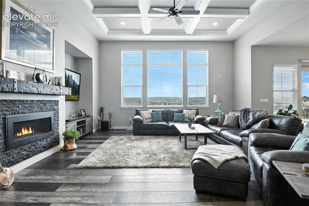 Image 8 of 47: Living Room