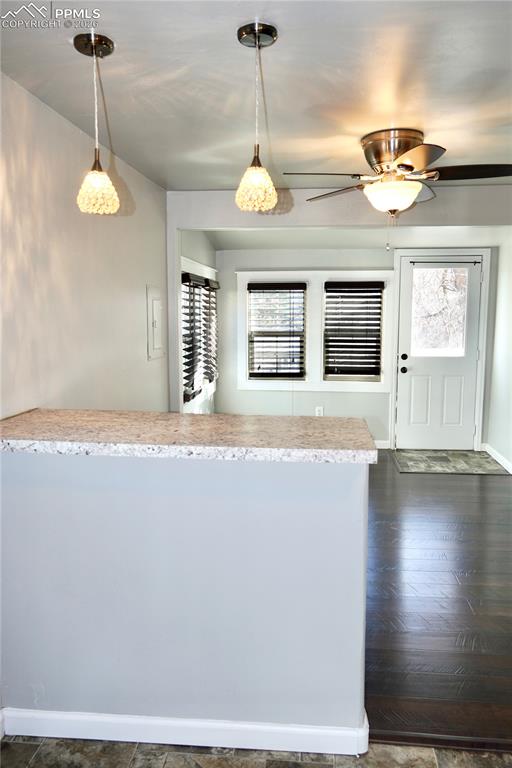 Image 15 of 24: Kitchen