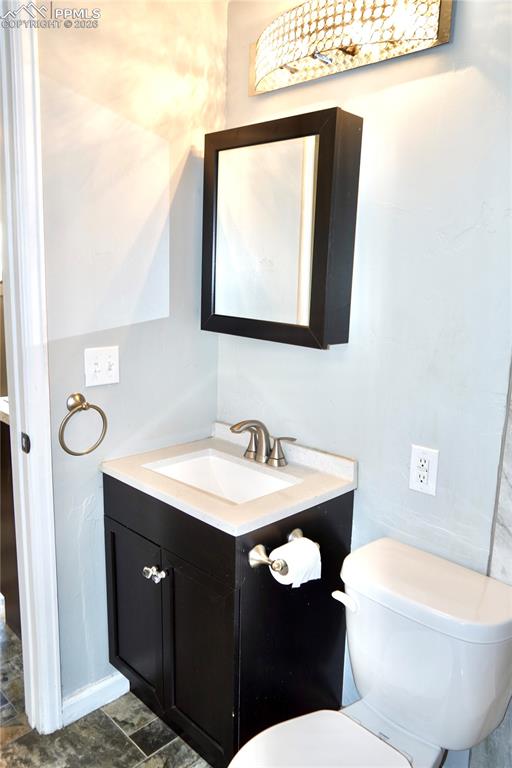 Image 19 of 24: Bathroom