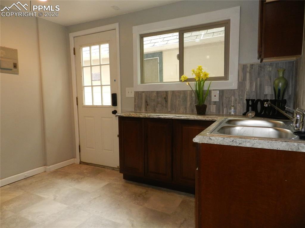 Image 6 of 24: Entry