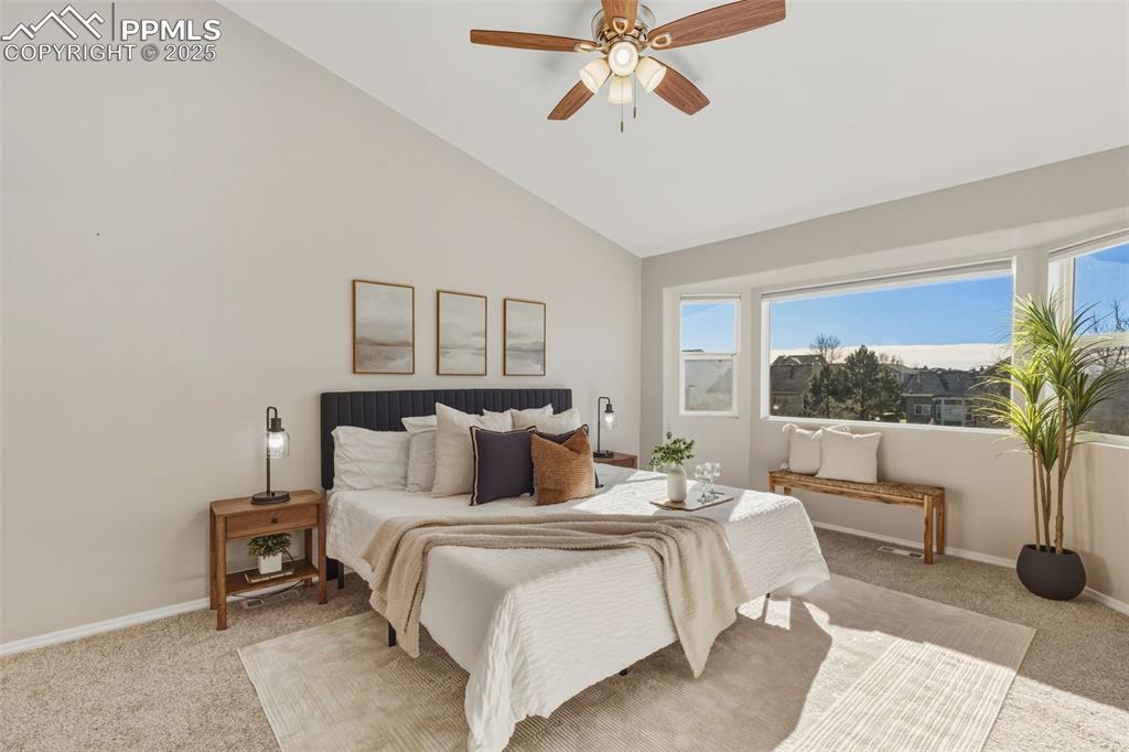 Image 17 of 39: Bedroom