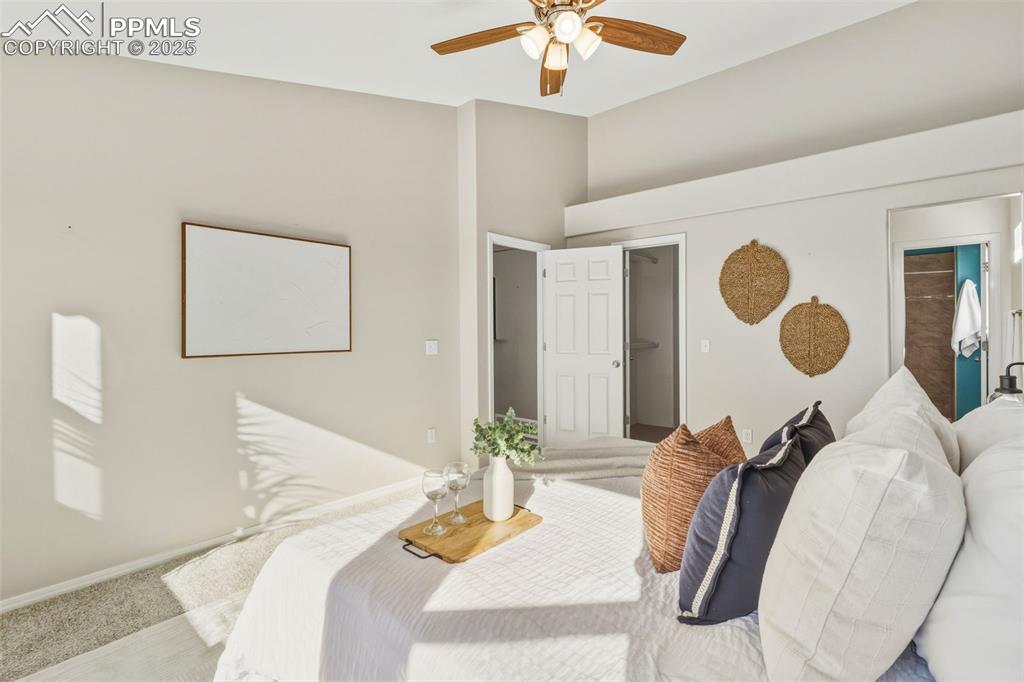 Image 18 of 39: Bedroom