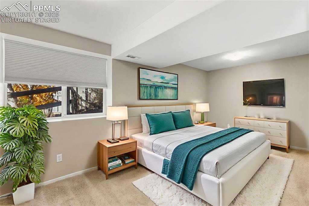 Image 25 of 39: Virtually Staged