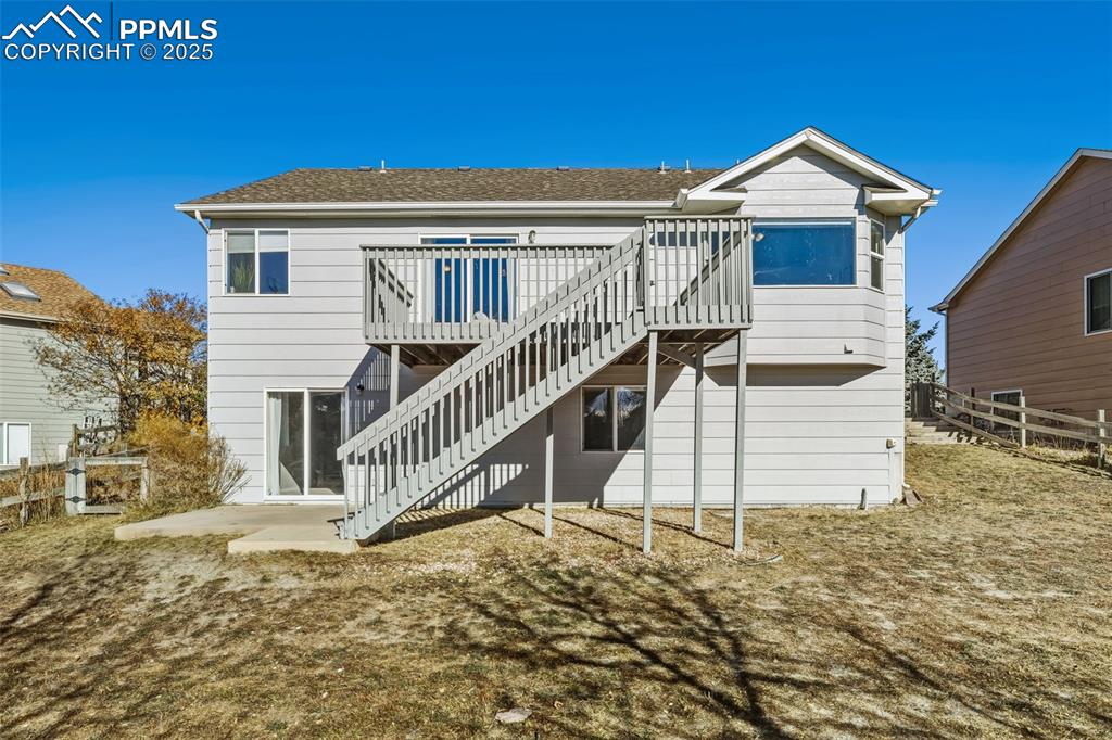 Image 29 of 39: Back of Structure