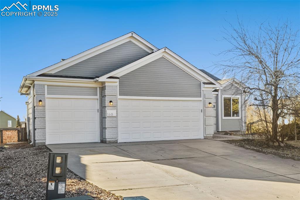 Image 33 of 39: Front of Structure