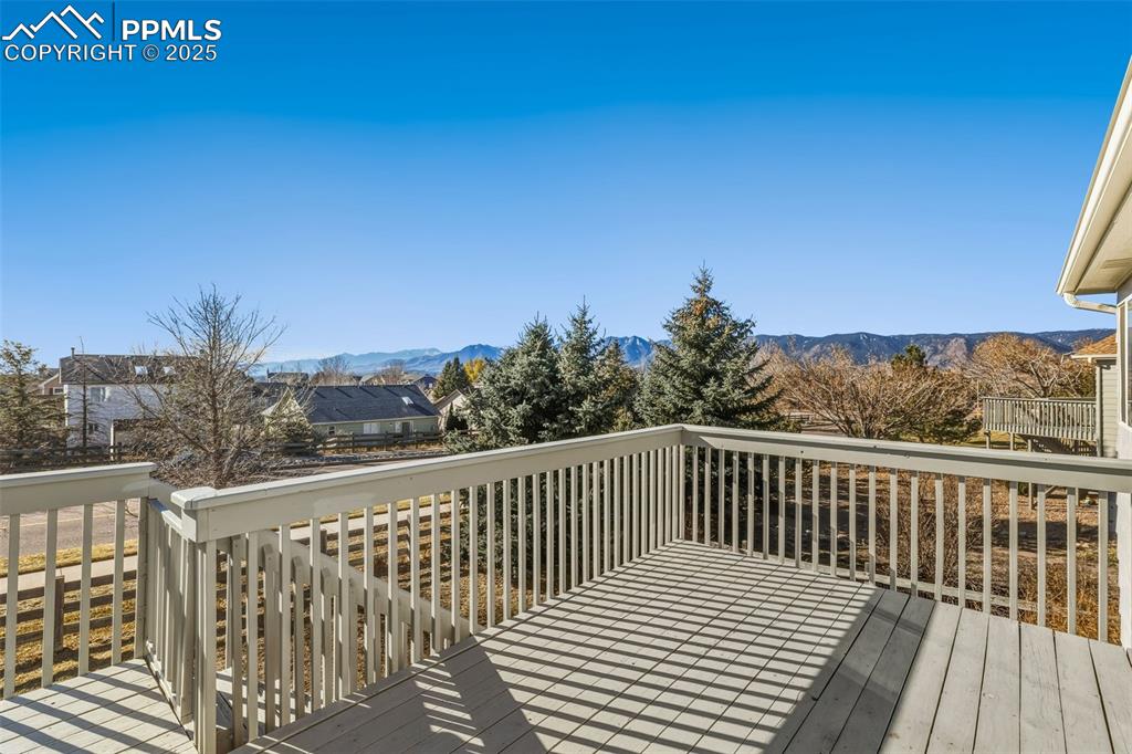 Image 39 of 39: Deck