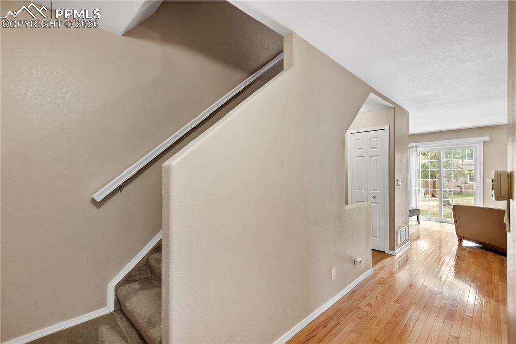 Image 20 of 37: Entryway