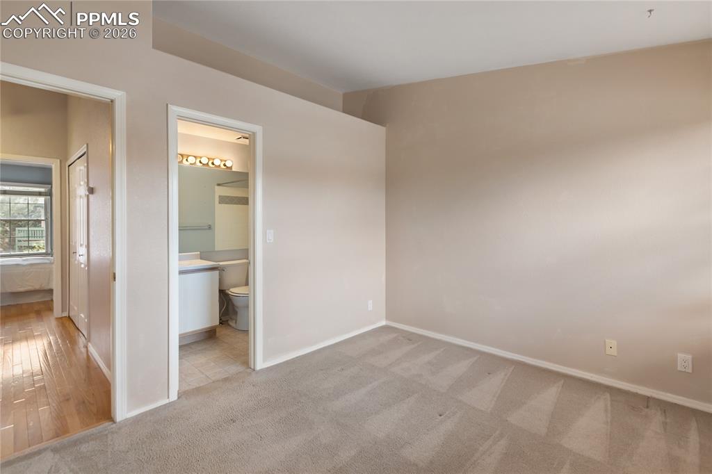 Image 28 of 37: 2nd bedroom on the upper level features it