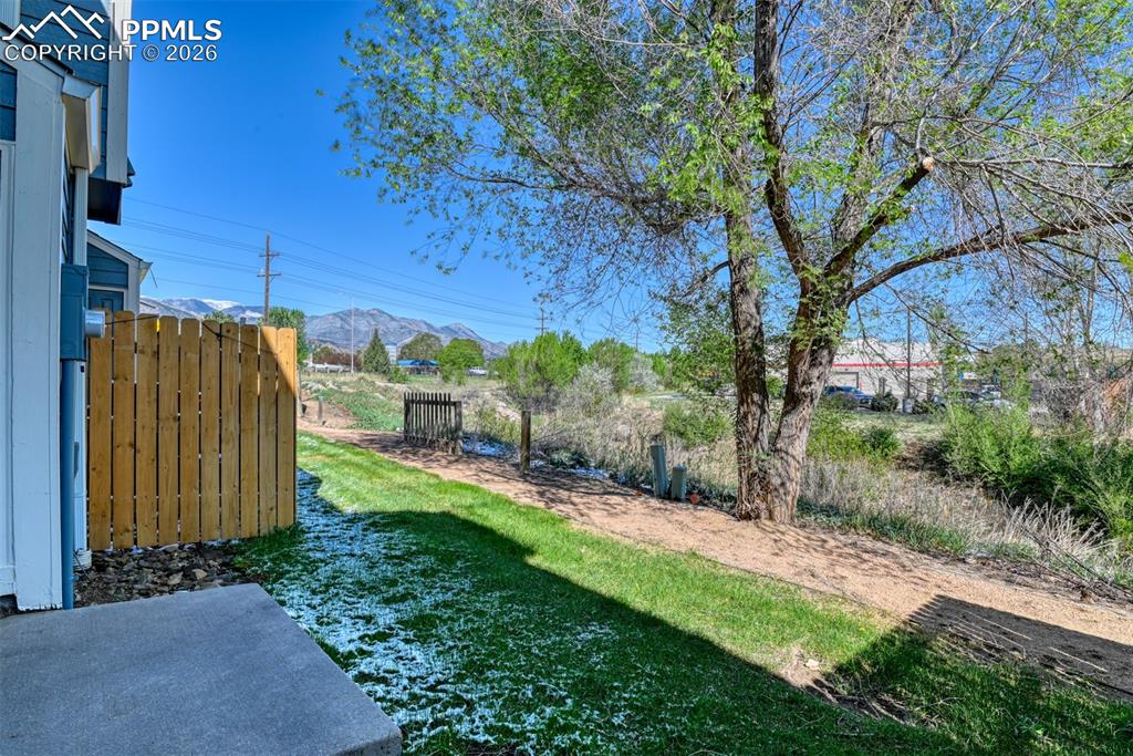 Image 28 of 32: Patio