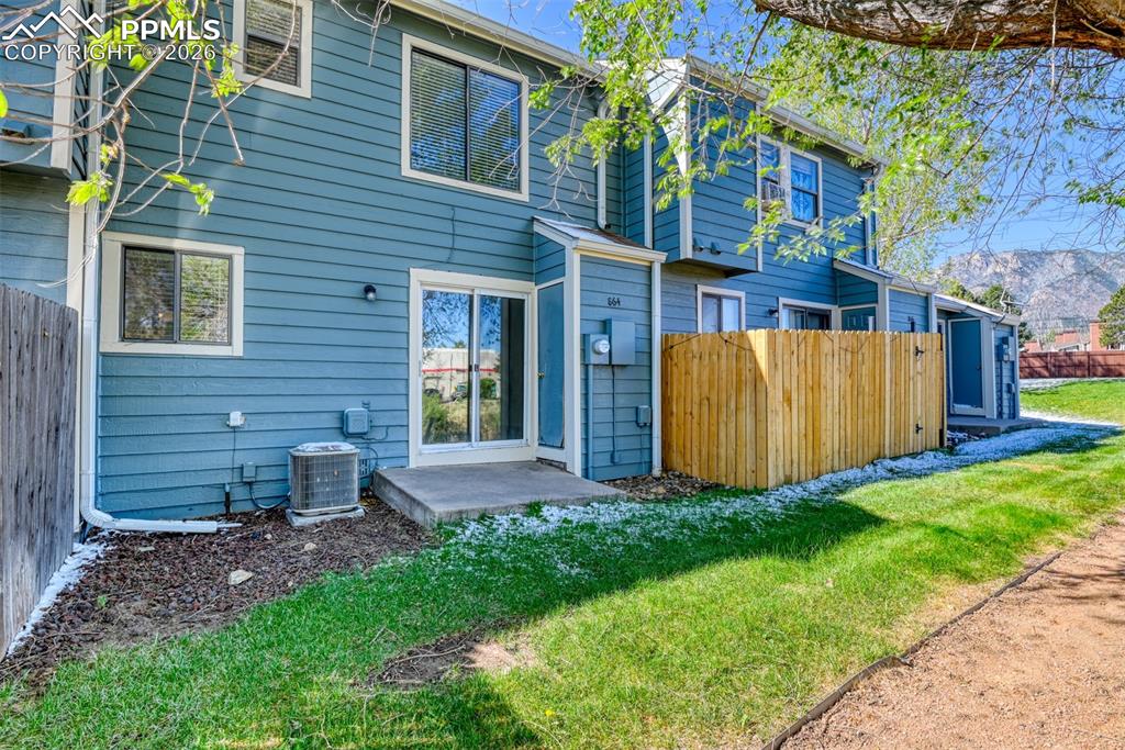 Image 29 of 32: Back of Structure