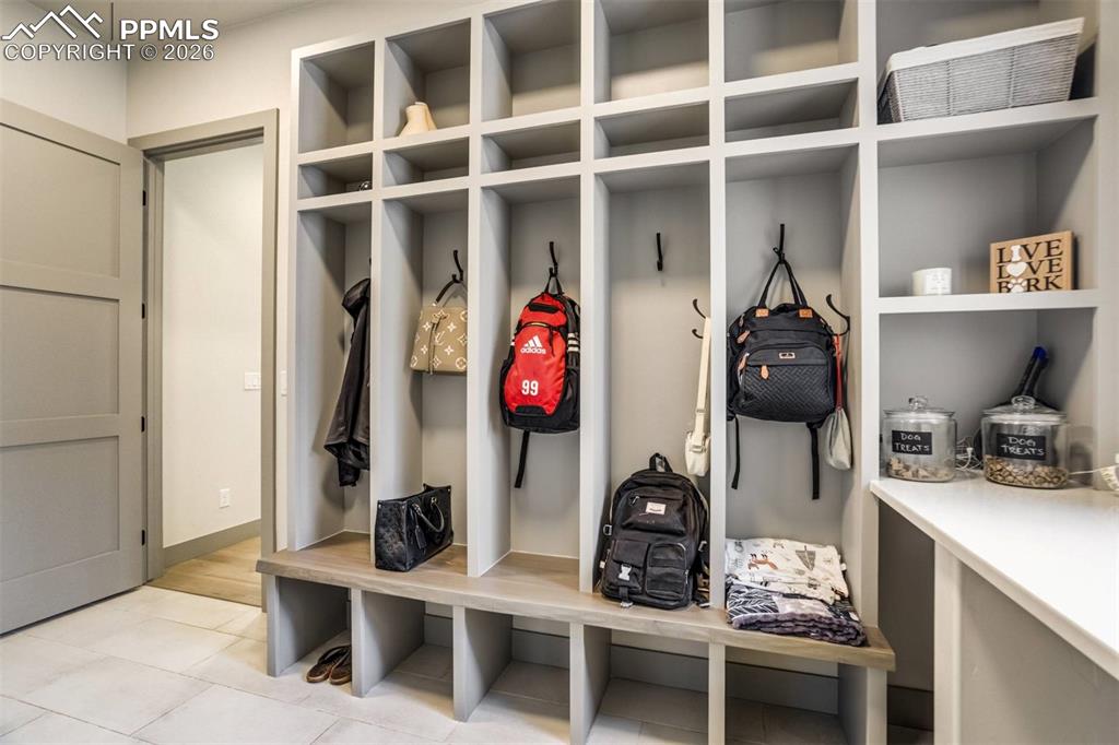 Image 27 of 50: Mud Room