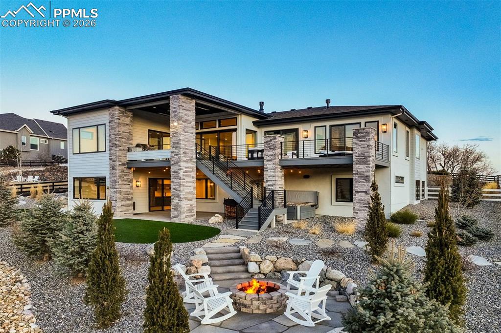 Image 43 of 50: Back of Structure