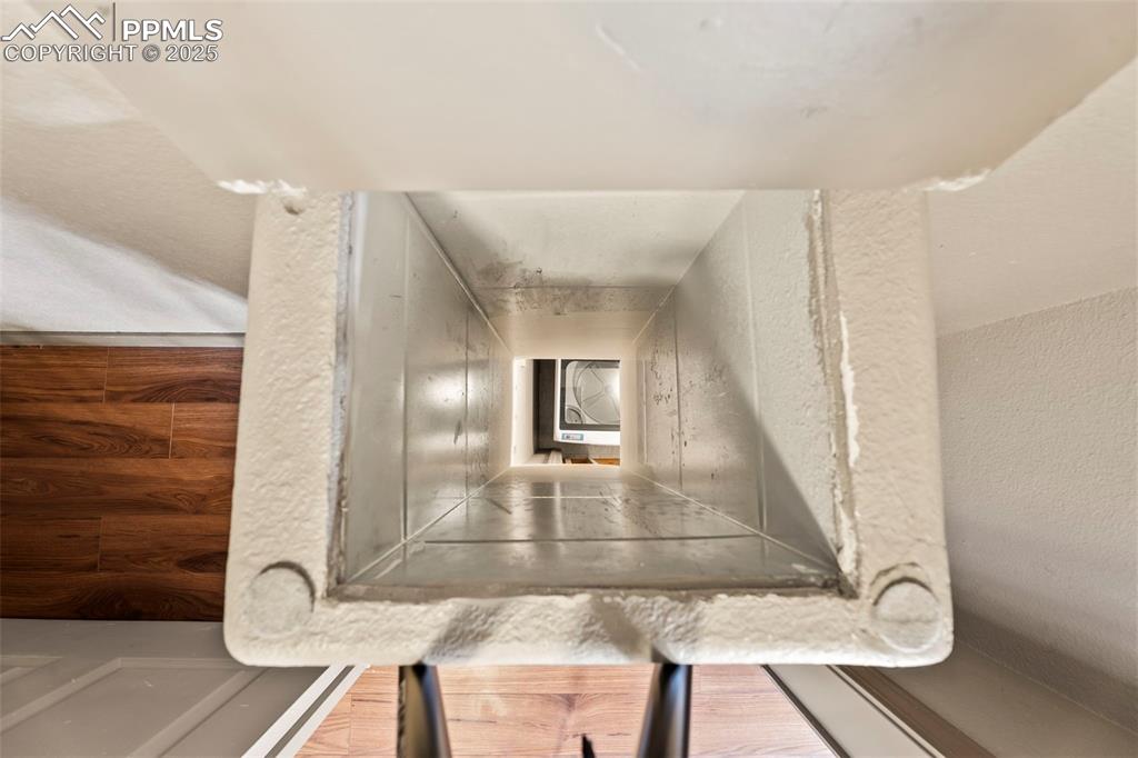 Image 15 of 34: THAT