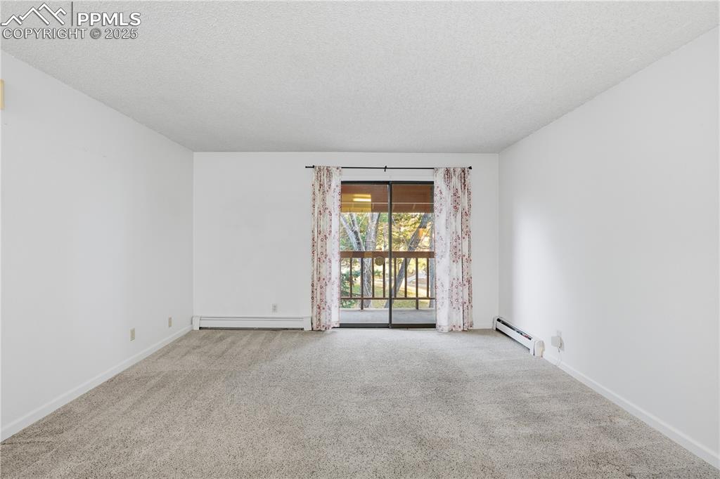 Image 12 of 26: Bedroom