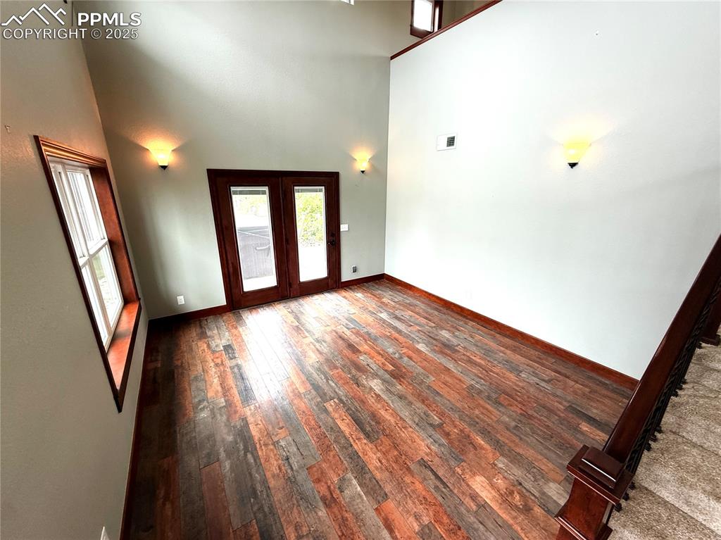 Image 14 of 50: main floor living room