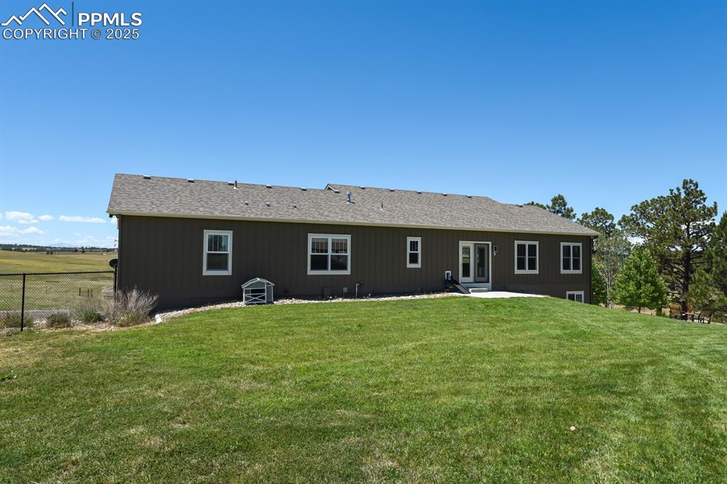 Image 39 of 50: Back of House