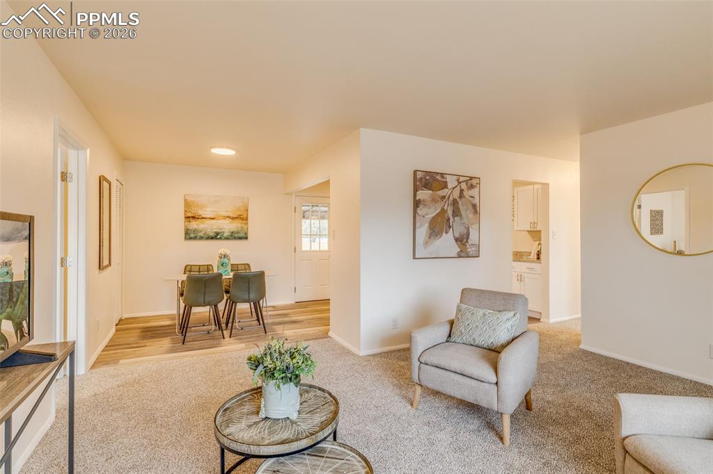 Image 3 of 24: Sitting Room