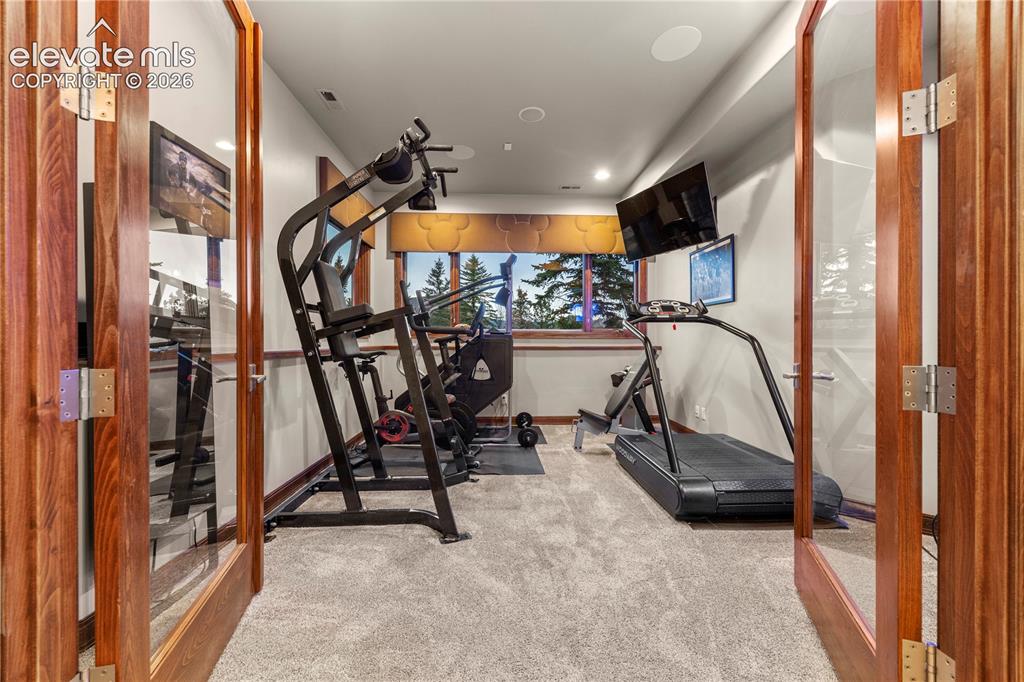 Image 27 of 36: Exercise Room